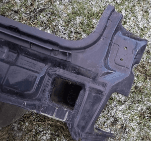 Audi A4  B7 sedan pas tył  tylny ściana bagażnika 3