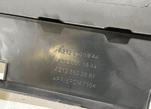 MERCEDES E W212 Podkładka pod tablice - 16044 3