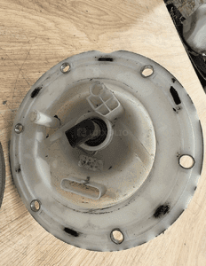 Mercedes S 221 CL 216   pompa paliwa benzyna 500 / 550 5