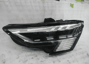 Audi A3 8Y0 full led matrix idealna lampa przednia lewa 1