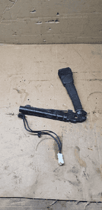 Zapinka pasa prawy przód przednia prawa nabój BMW X1 F20 7259388 1