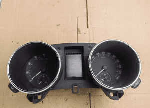 Licznik zegary skoda yeti 5L0920800S 1