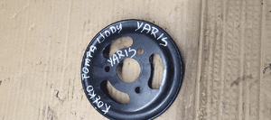 Koło pasowe pompy wody Toyota Yaris 1.0 VVTI 1