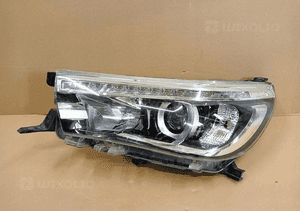 Lampa lewa lewy full led toyota hilux viii 8 15- 1