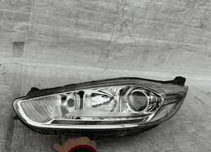 Ford fiesta MK7 lift lampa lewa 12- 1