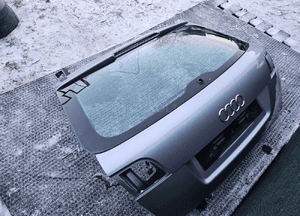 Klapa Bagaznika Szyba Srebrna Szara Audi A3 8P Sportback 5 D Drzwi 33