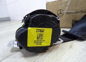 Mercedes GLE A1678601500 Pas Tylny Środkowy 7