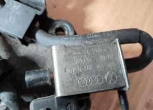 Zawór zaworek zaworki podciśnienia Audi A6 C5 2.4 V6 078133365C 9