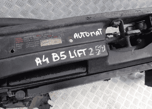 Pas przedni wzmocnienie audi A4 B5 lift 2.5 tdi automat   ----skr---- 2