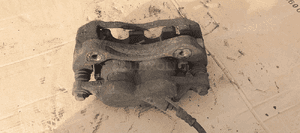 Zacisk hamulcowy lewy przód Ford Transit MK7 6