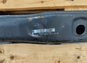 Belka wzmocnienie zderzaka tył tylna mercedes W204 sedan A2046100014 2