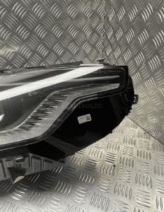 Bmw G47 lampy przednie przód lewa prawa 8083635 8083636 6