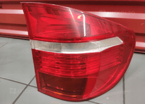Bmw X5 E70 przed lift lampa prawy tył w błotnik prawa tylna europa 5