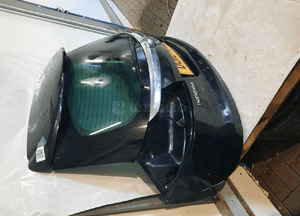 Klapa bagaznika tył tylna opel insignia a Z22C czarny kombi 4
