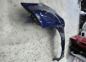 Ford fiesta MK7 błotnik przedni lewy 2