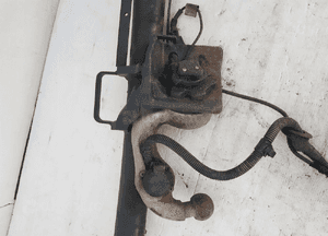 Hak holowniczy audi Q5 8R 8R0800495B 3