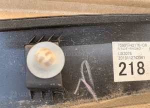 Listwa błotnika prawy przód przednia prawa Toyota RAV4 V 75601-42170-C0 8