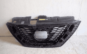 Atrapa grill gril nissan qashqai ii J11 lift 17- 1
