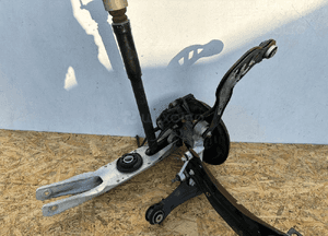 MERCEDES B W246 Zwrotnica tył Lewy - 16386 4