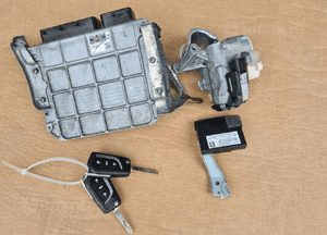 toyota avensis t27 sterownik komputer 89661-05F20 1