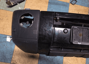 Zderzak przedni z czujnikami PDC halogen LAND ROVER DISCOVERY 3 III 3