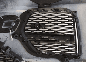 Jaguar e-pace X540 lift r dynamic zderzak przód przedni 4XPDC radar grill halogeny znaczek 19