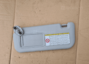 Toyota URBAN CRUISER daszek słonecznik lewy 1