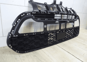 Kia picanto iii 17- kratka środkowa zderzaka przód 86562-G6020 llu 2
