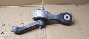 Łapa silnika poduszka Opel Vivaro B Trafic III 1.6 DCI 8200404271 93853920 2