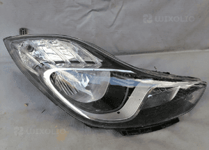 Lampa prawa prawy przód Hyundai IX20 1