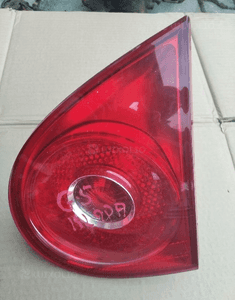 Vw Golf V 5 lampa tyl tylna lewa w klape 2