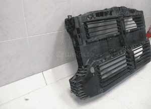 Ford focus MK4 18- żaluzja roleta pas przedni wzmocnienie 5