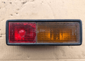Lampa tylna prawa dolna w zderzak Land Rover Discovery 1 I