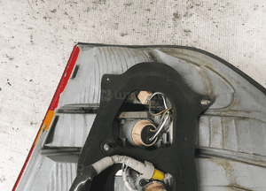 Lampa tylna lewa tył lewo lexus LS430 8