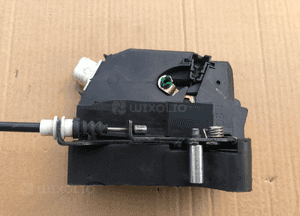 Zamek tylny lewy CWC000111 RANGE ROVER L322 LM 1