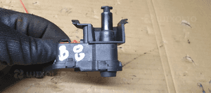 Siłownik klapki wlewu paliwa Audi A4 B8 8K0862153H 4