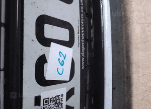 Zderzak przód przedni do ford fiesta MK7 vii H9 biały 4