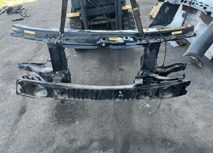 Pas przedni okular wzmocnienie belka Range Rover 3 III LM L322 Vogue 1