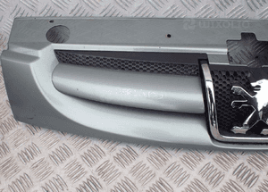 Grill peugeot partner lift 02-10 radom 2