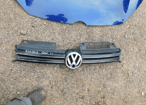 golf VI grill nr A40302 WYSYŁKA 1