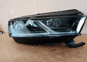 Lampa prawy przód przednia prawa Full Led Skoda Octavia IV 4 9