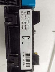 Skrzynka bezpieczników opel 13180775 dl 5DK008669-51 2