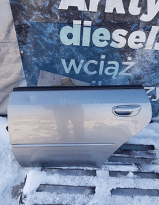 Subaru legacy iv drzwi lewy tył 1