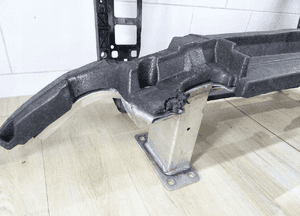 Audi Q7 Q8 pas przedni wzmocnienie 4M0805594A 3