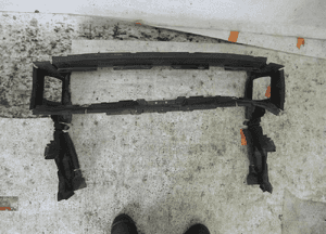 BMW X1 U11 NOWA  OBUDOWA OSŁONA DO KIEROWNICA POWIETRZA DOLNA 1