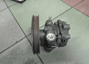 pompa wspomagania suzuki 1.6 16v m16a 1