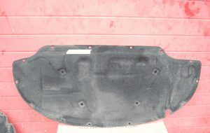 Osłona wygłuszka maski audi A3 8P0 podbitka 8P 1