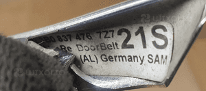 Listwa zgarniająca drzwi prawy przód chrom VW Passat B5 FL 3B0837476 6