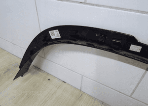 Listwa błotnik tył prawa land rover L8B2-286D02-BX 6