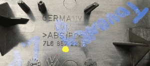 Listwa uchwyt dekor konsoli VW Touareg 7L6857221H 6